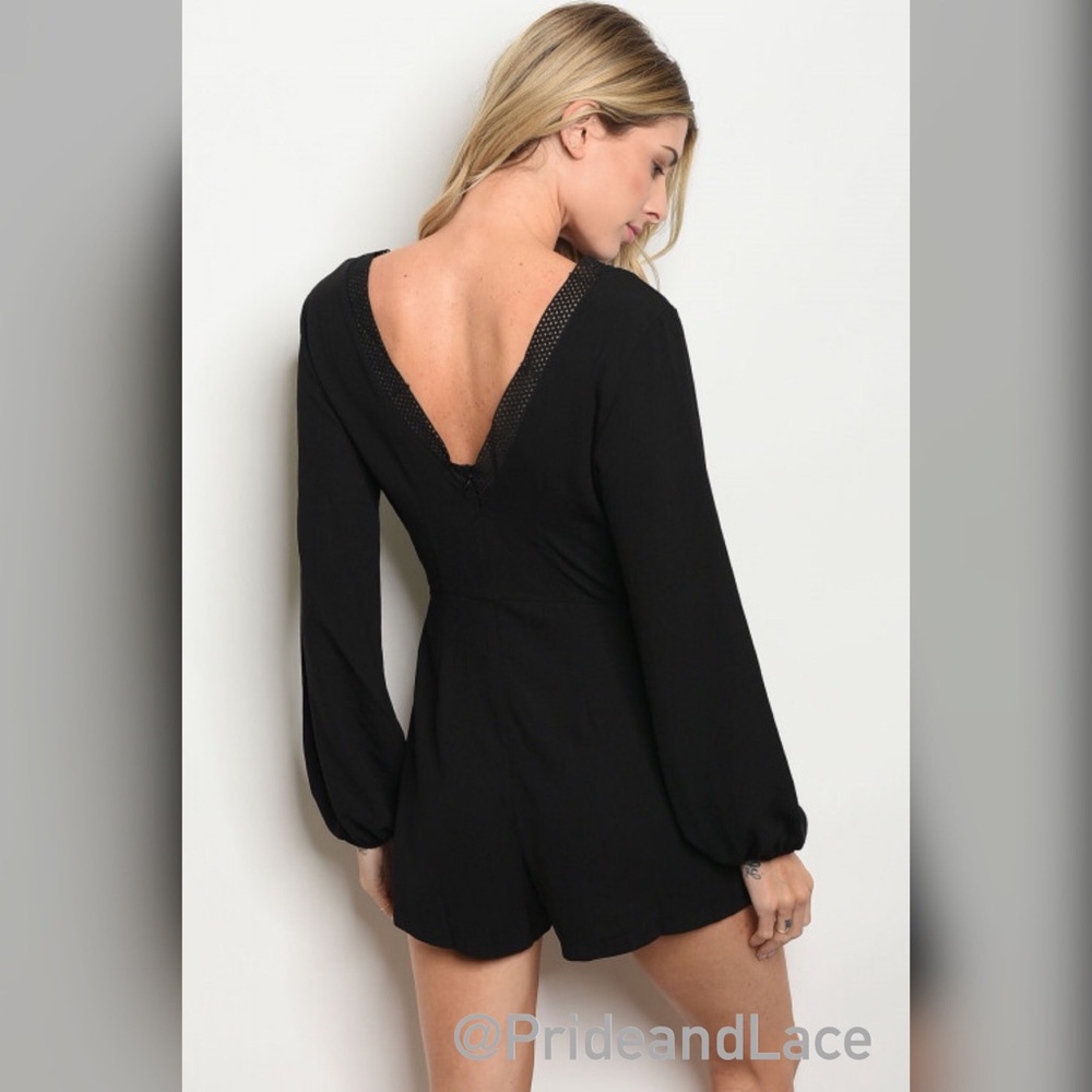 🛑SALE 🛑LAST 1✨Black Wrap Romper✨ - Picture 2 of 2